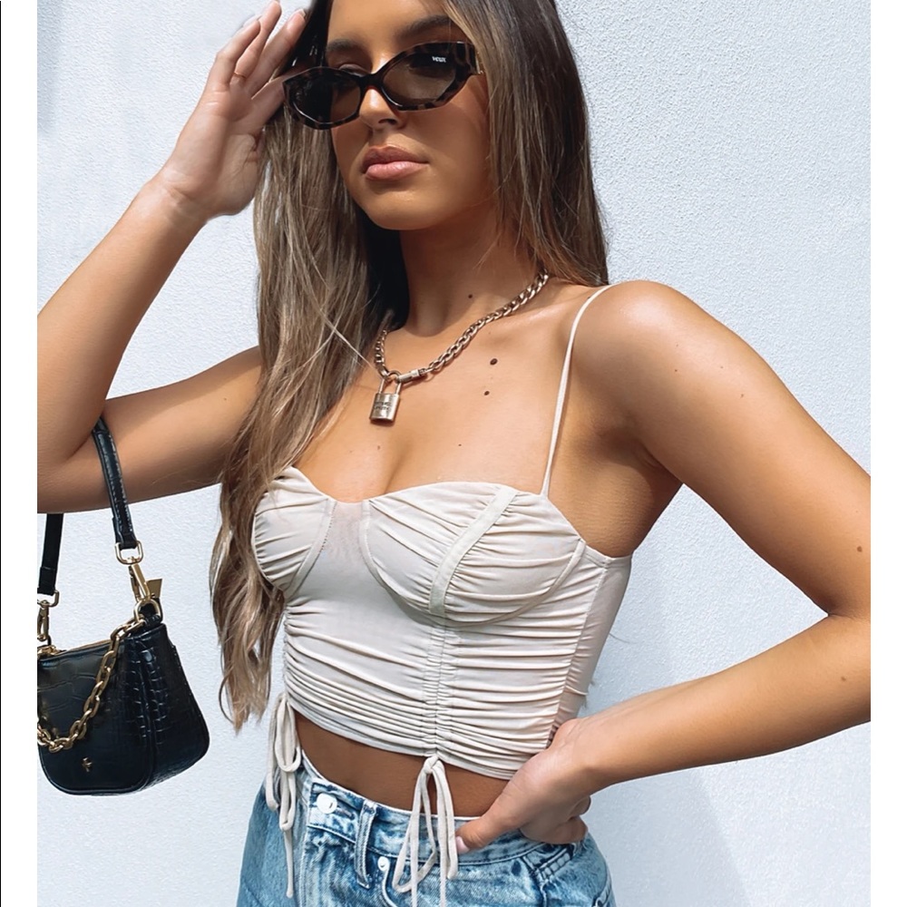 White Fox Boutique wild card mesh crop top - Picture 1 of 4